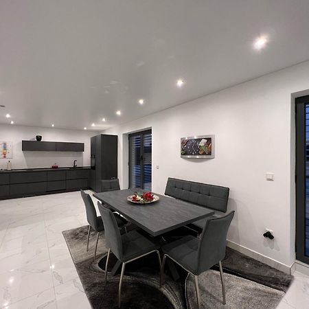 Апартаменты Penthouse M1 Нойнкирхен Экстерьер фото