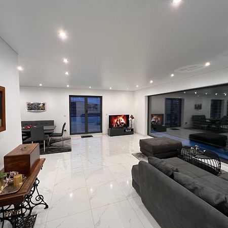 Апартаменты Penthouse M1 Нойнкирхен Экстерьер фото
