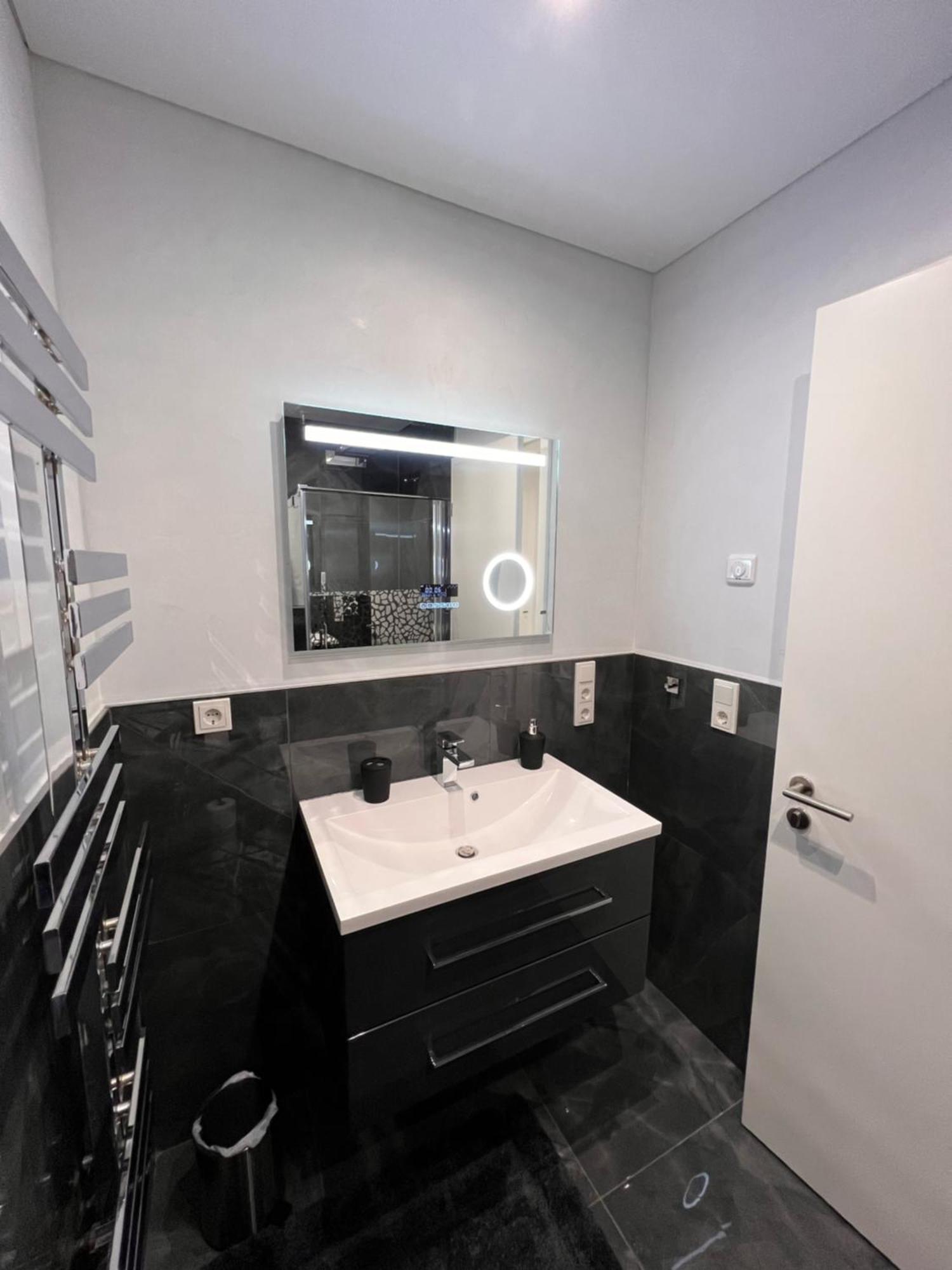 Апартаменты Penthouse M1 Нойнкирхен Экстерьер фото